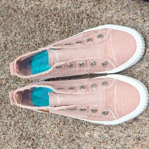 Blowfish Dusty Rose Low Top Sneaker Sz 9
